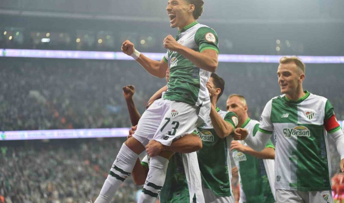 Trendyol 1. Lig: Bursaspor: 2 – Pendikspor: 0 Trendyol 1. Lig’de Bursaspor, sahasında karşılaştığı Pendikspor’u 2-0 mağlup etti.