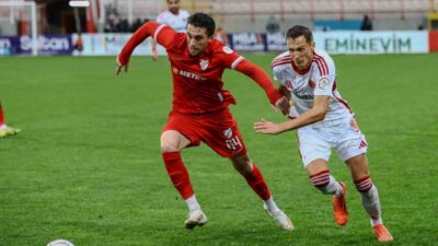 Trendyol 1. Lig’in 10. haftasında oynanan Ümraniyespor-Boluspor müsabakasında yoğun yağmur
