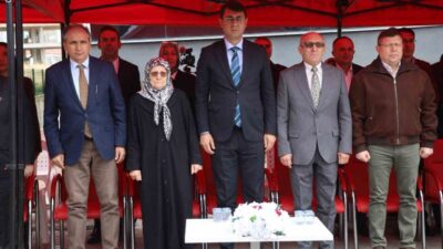 Uşak’ta yapımı tamamlanan Fevzi Dülgeroğlu Aile Sağlığı Merkezi, düzenlenen törenle