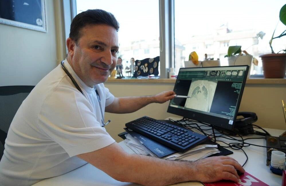 Göğüs Hastalıkları Uzmanı Prof. Dr. Şevket Özkaya, Türkiye’de aşı reddinin