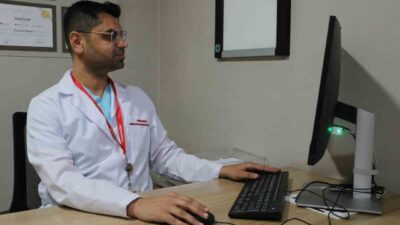 Merdiven altı kozmetik ürünlerin kullanılmasının kansere yol açabileceği uyarısında bulunan