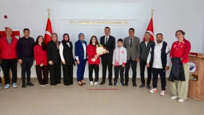 Erzincan’ın Üzümlü ilçesinde, Amatör Spor Kulüpleri Haftası dolayısıyla güreş branşında