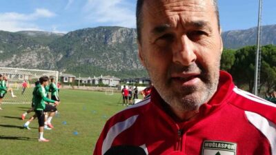 Muğlaspor Teknik Direktörü Yalçın Koşukavak, milli aranın ardından ligin iddialı
