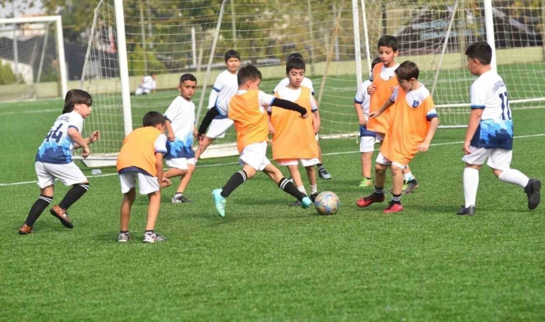 Futbolcu olma hayali kuran çocuklara kapılarını açan Yunusemre Belediyespor, 11