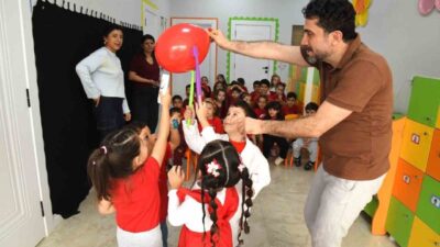 Yunusemre Belediyesi, çocukların ağız ve diş sağlığı konusunda küçük yaşta