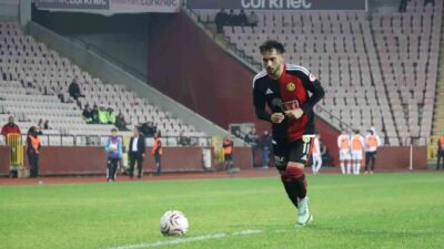 Ziraat Türkiye Kupası 3. tur karşılaşmasında Eskişehirspor, sahasında karşılaştığı Iğdır